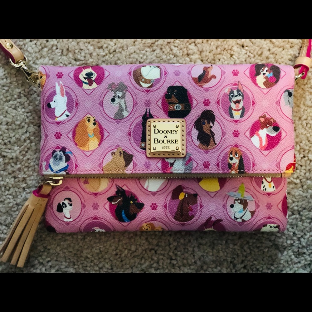 🙌🏻RARE🙌🏻Disney Dooney & Bourke Dogs